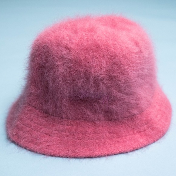 ❌SOLD❌STUSSY pink angora fuzzy bucket hat - Picture 3 of 6